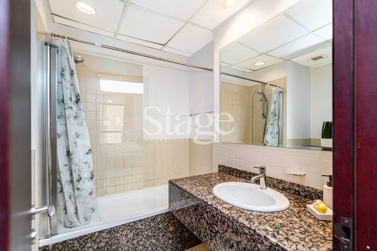 2 bedrooms apartment for Sale in Jumeirah Beach Residence, Dubai AP7856S