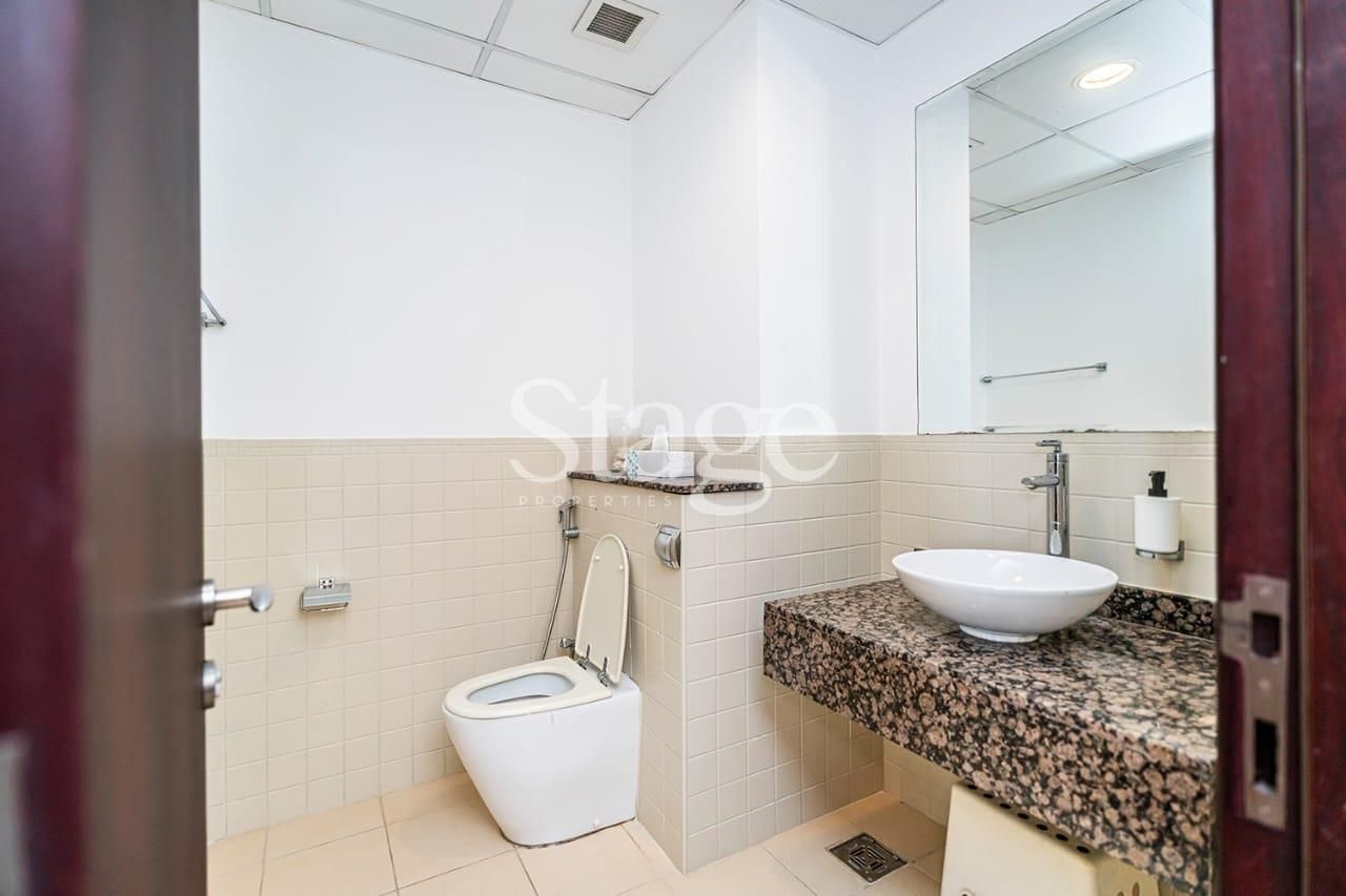 2 bedrooms apartment for Sale in Jumeirah Beach Residence, Dubai AP7856S