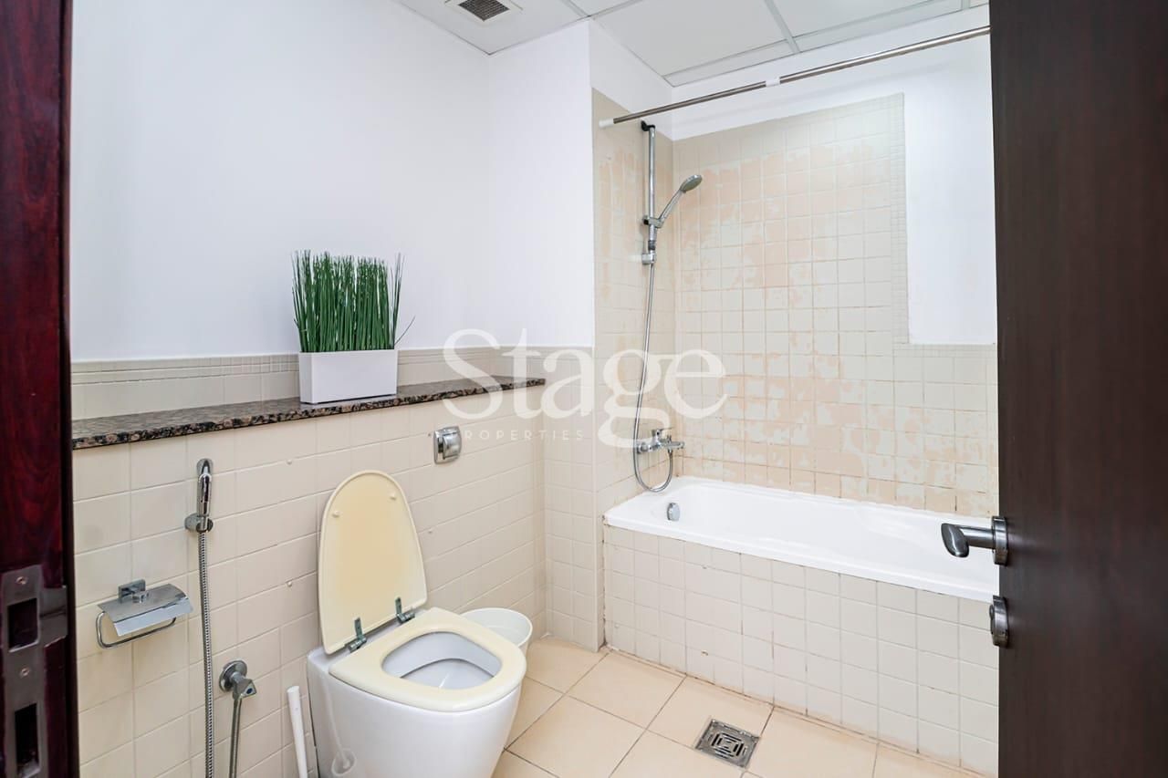 2 bedrooms apartment for Sale in Jumeirah Beach Residence, Dubai AP7856S