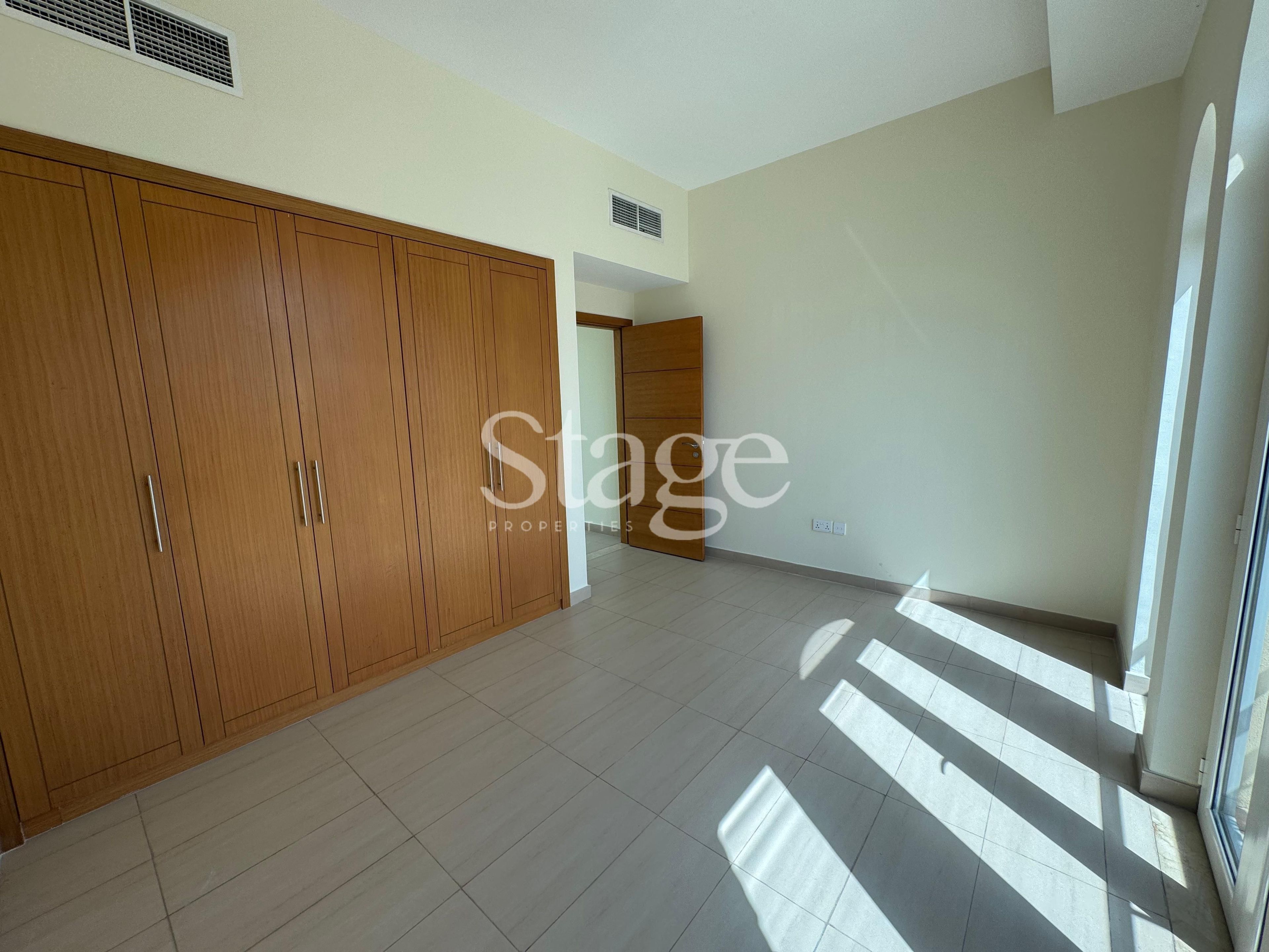 4 bedrooms common for Rent in Jumeirah Park, Dubai VI8415L