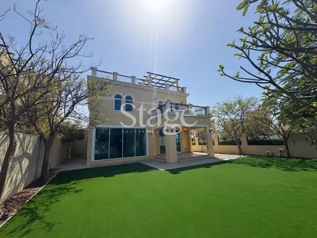 Vacant | Landscaped | Luxury Living