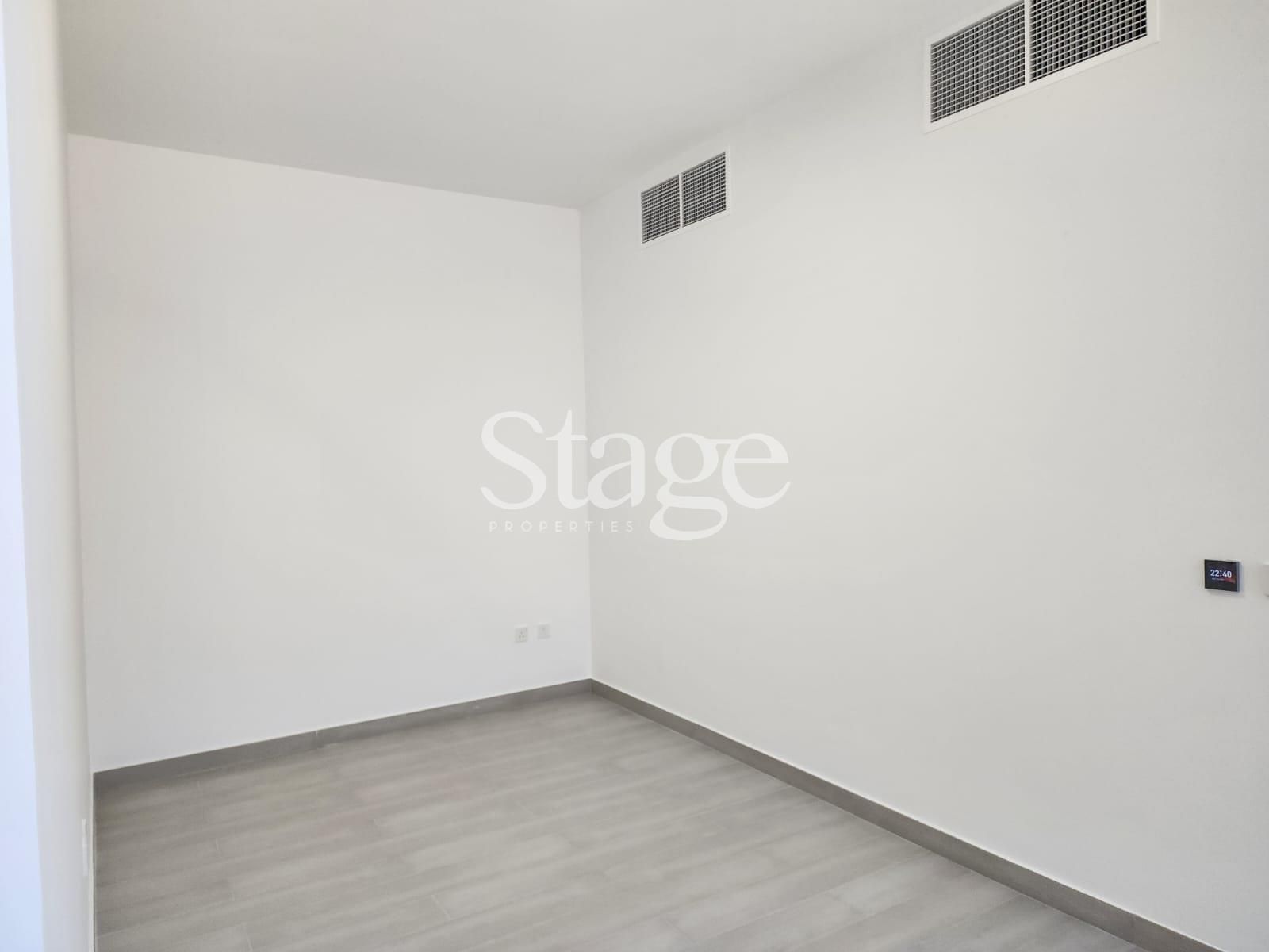 common من ٥ غرف نوم للبيع في Tilal City، Sharjah VI8650S