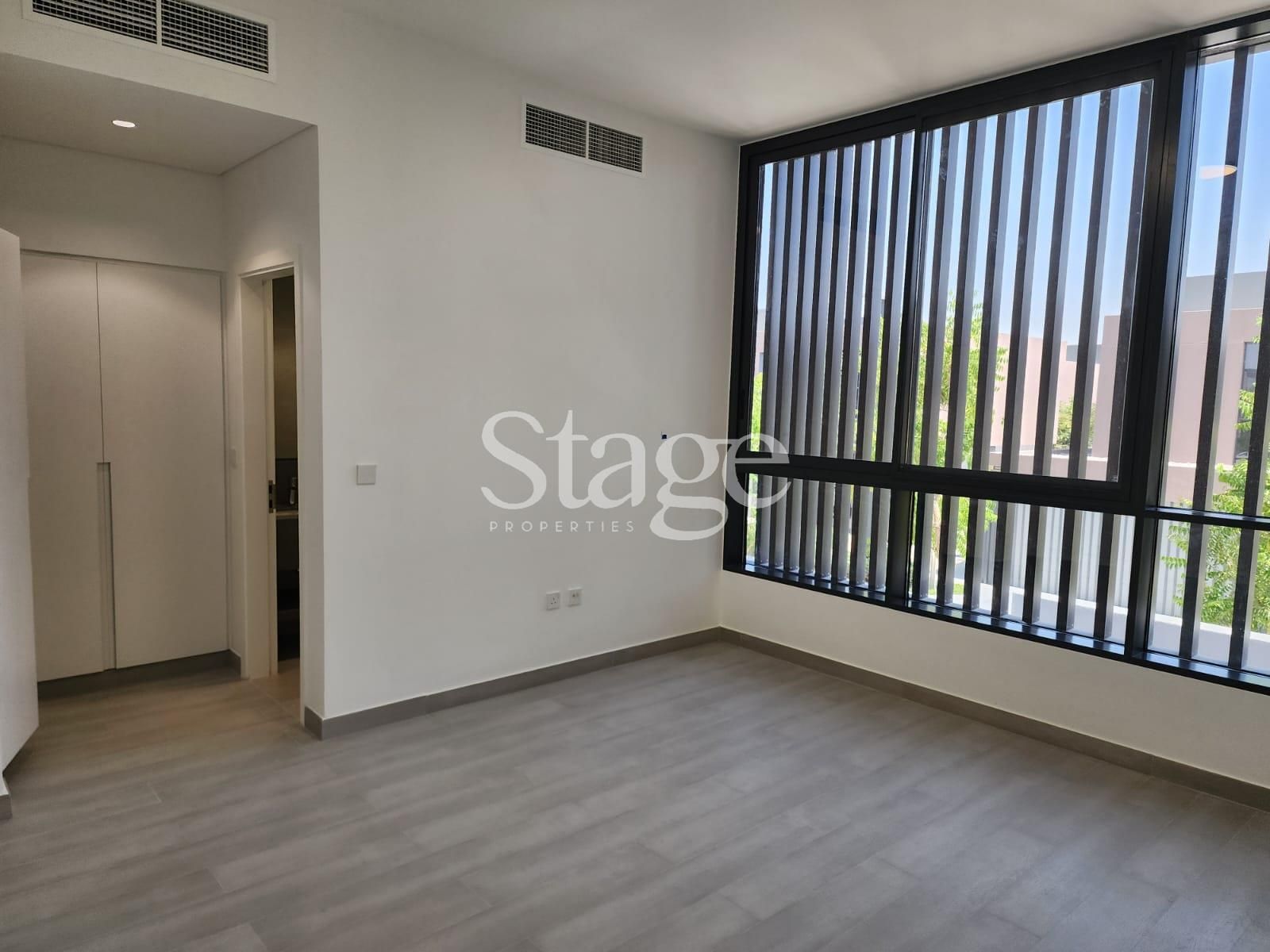 common من ٥ غرف نوم للبيع في Tilal City، Sharjah VI8650S