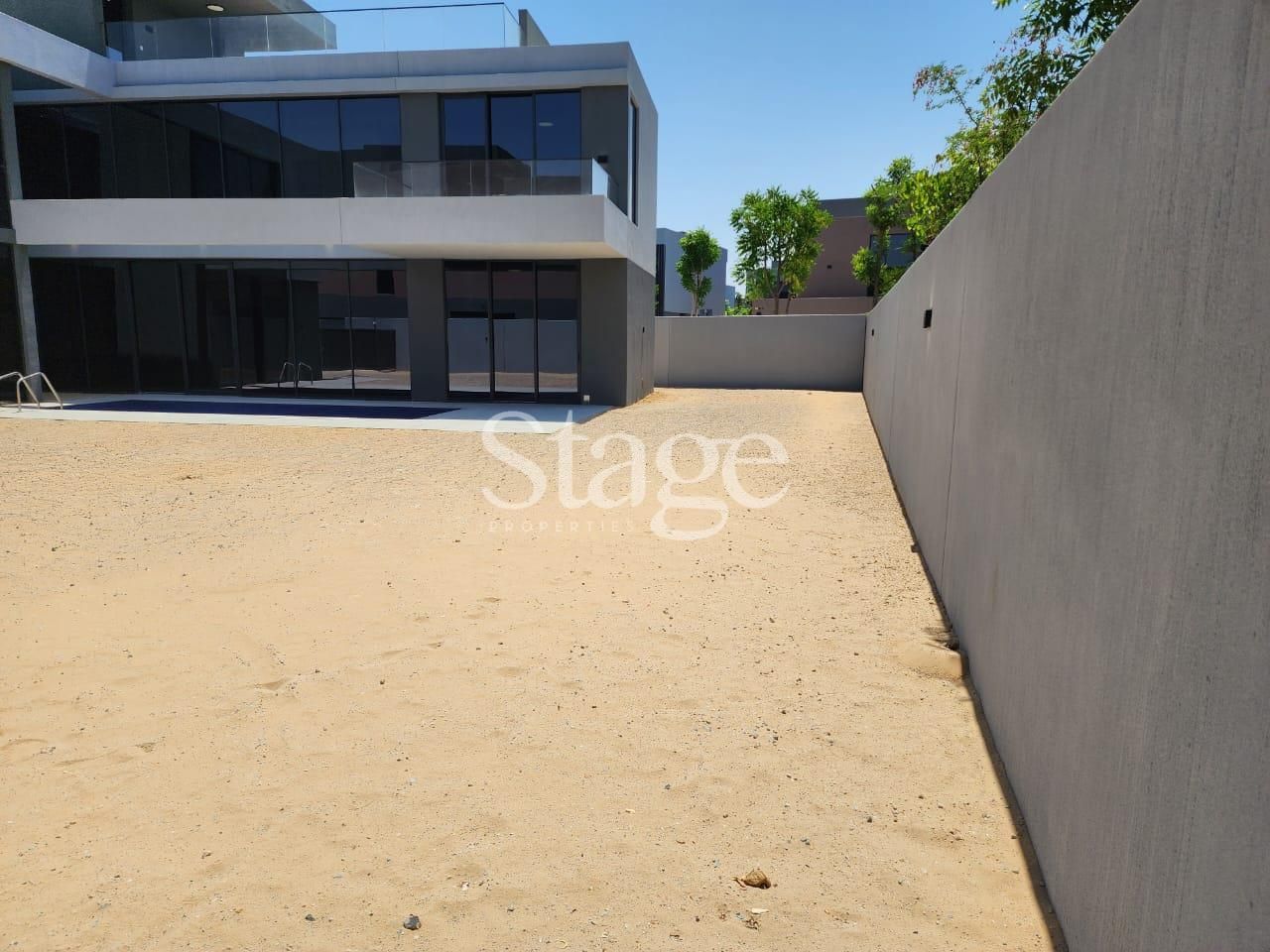 common من ٥ غرف نوم للبيع في Tilal City، Sharjah VI8650S