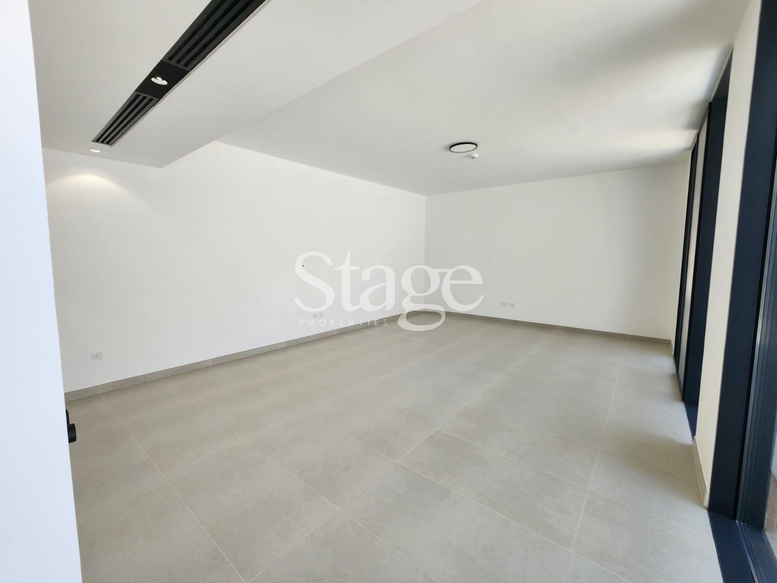 common من ٥ غرف نوم للبيع في Tilal City، Sharjah VI8650S