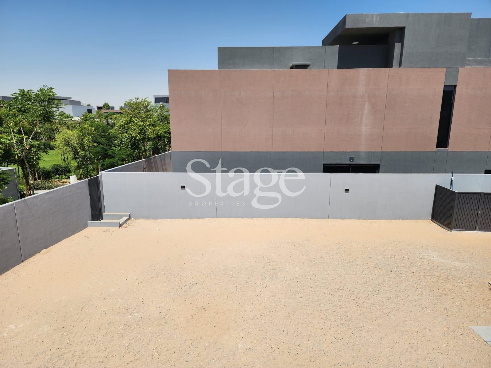 common من ٥ غرف نوم للبيع في Tilal City، Sharjah VI8650S