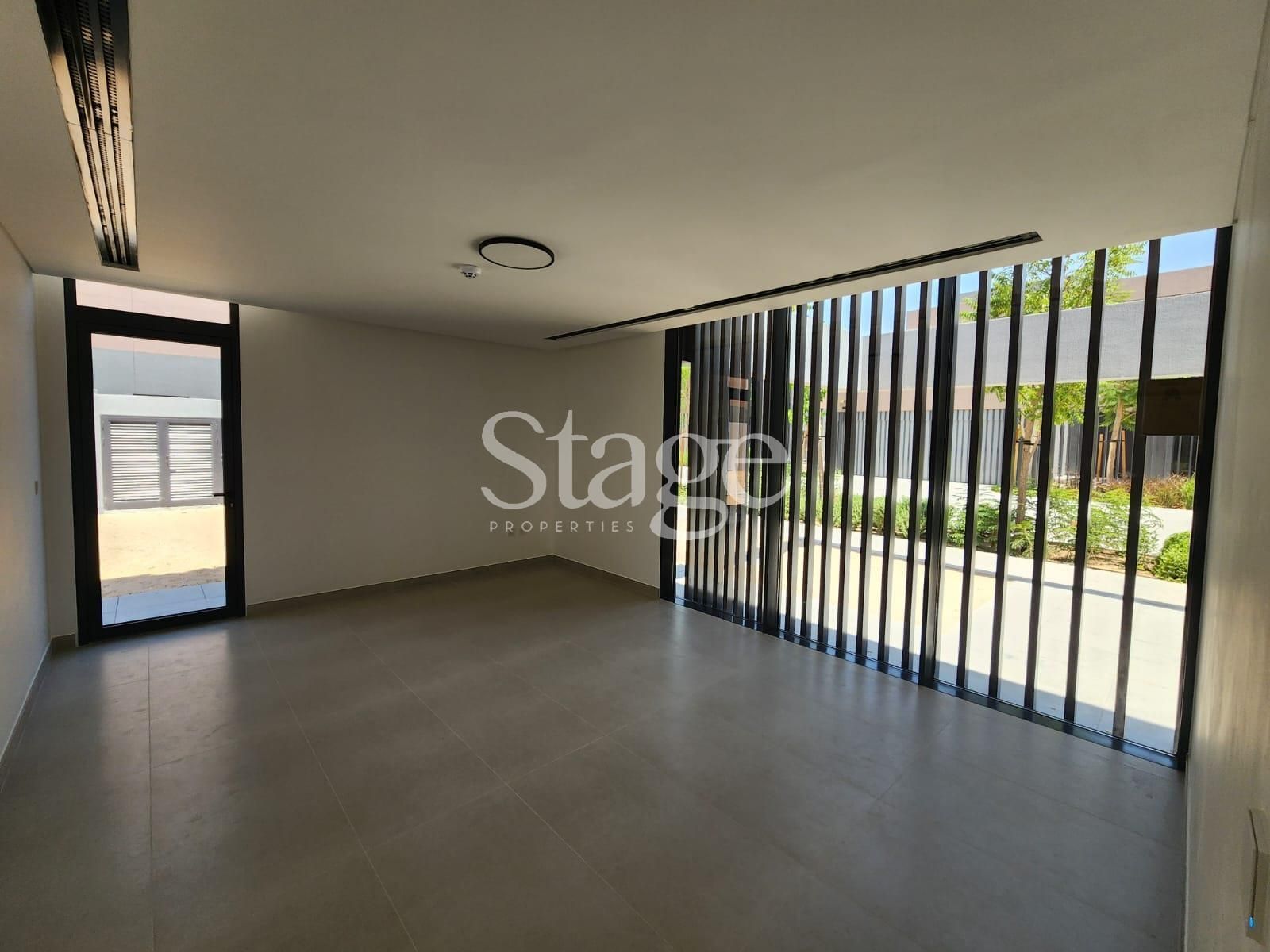 common من ٥ غرف نوم للبيع في Tilal City، Sharjah VI8650S