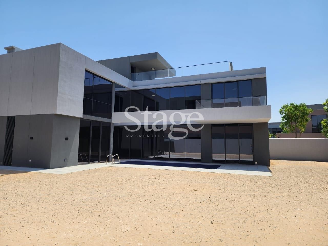 common من ٥ غرف نوم للبيع في Tilal City، Sharjah VI8650S