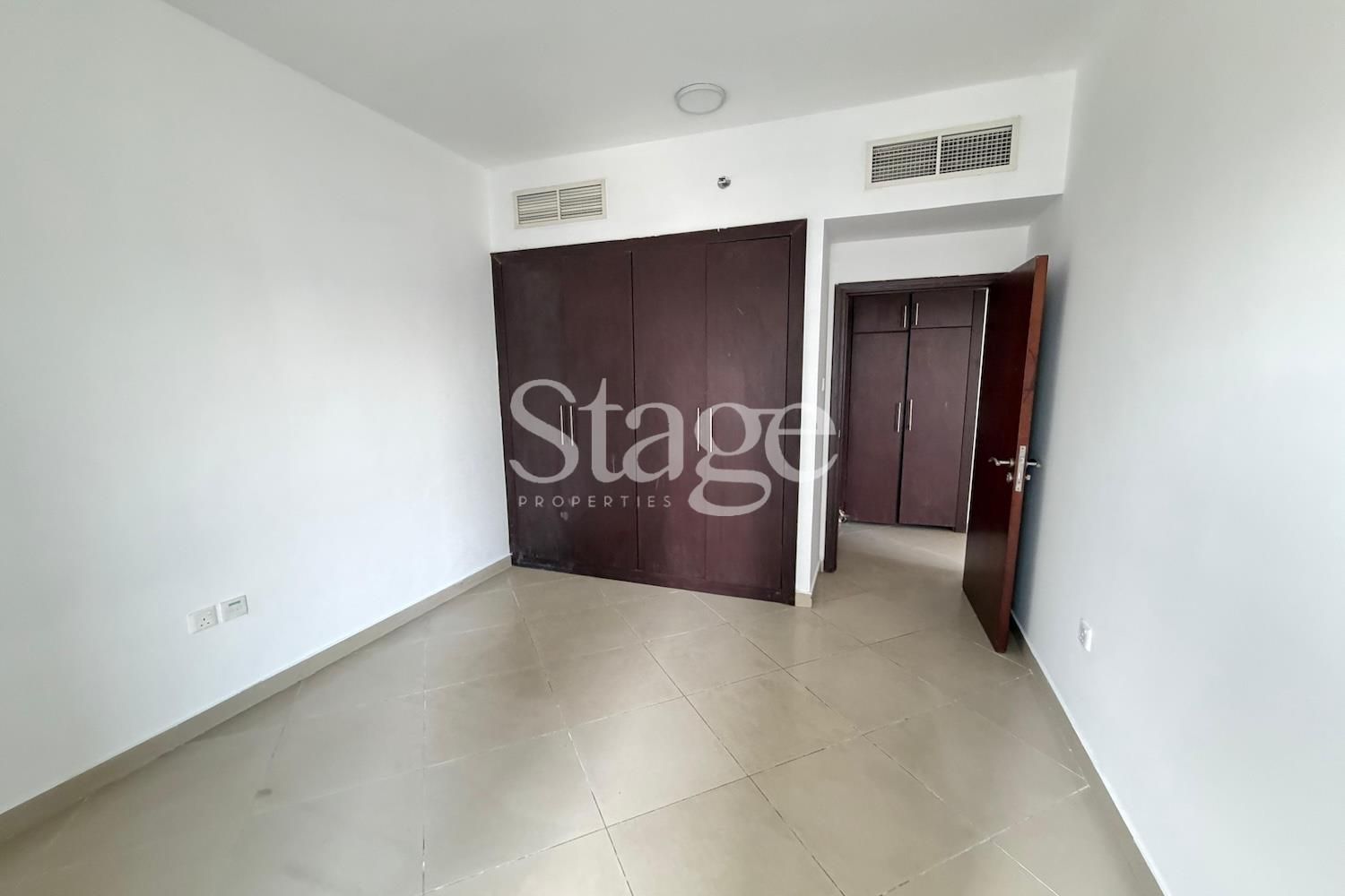 2 bedrooms apartment for Sale in Jumeirah Lake Towers, Dubai AP9147S