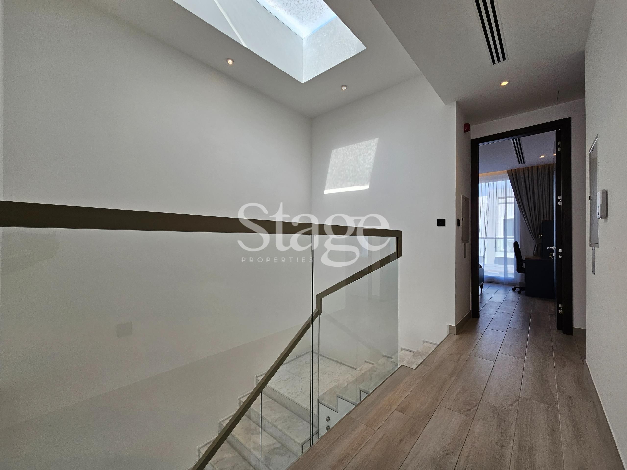 4 bedrooms Villas for Sale in Jumeirah Village Circle, Dubai VI8139S