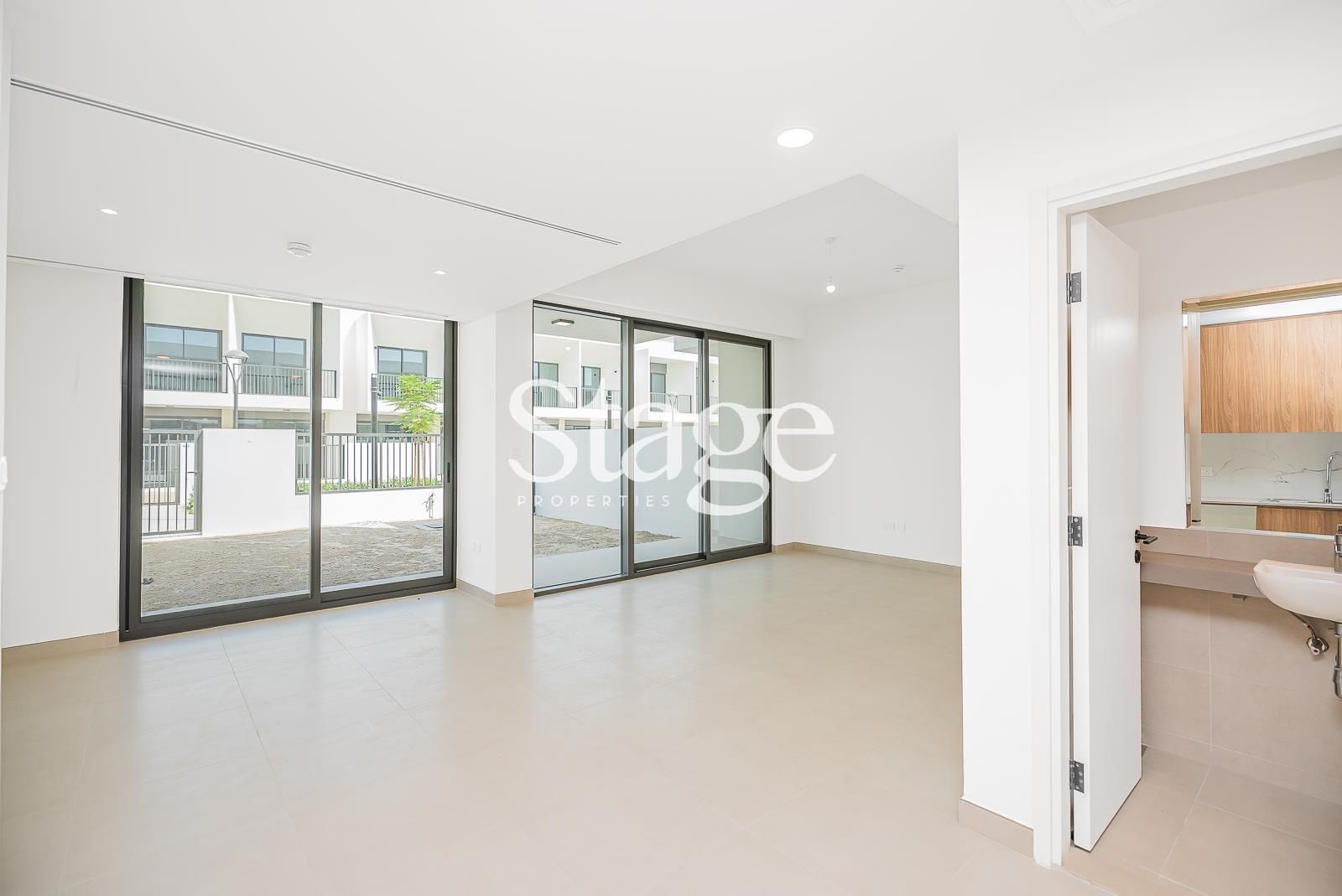 3 bedrooms Townhouse for Sale in Town Square, Dubai TH8463S