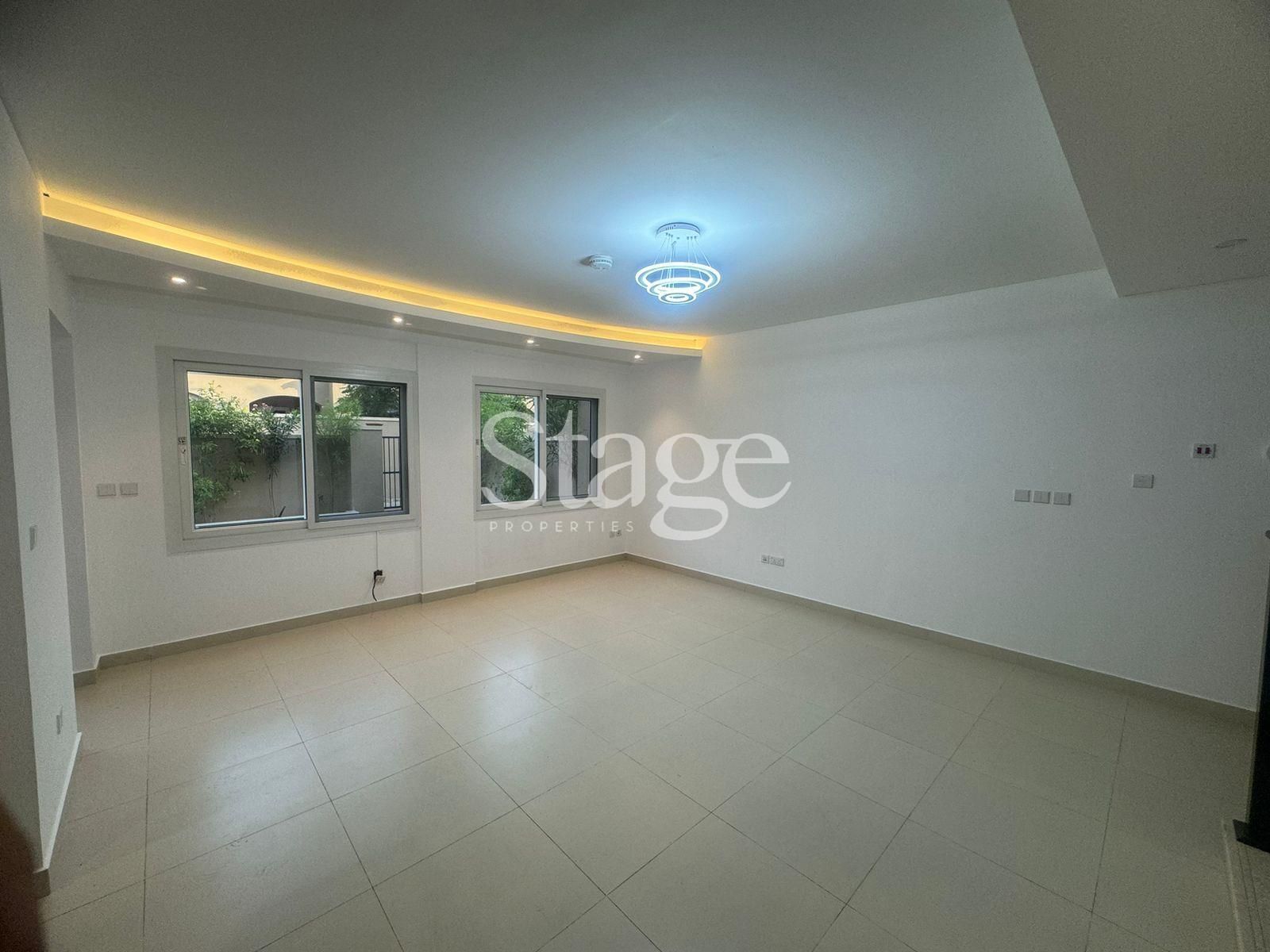 3 bedrooms Villas for Rent in Serena, Dubai VI8796L