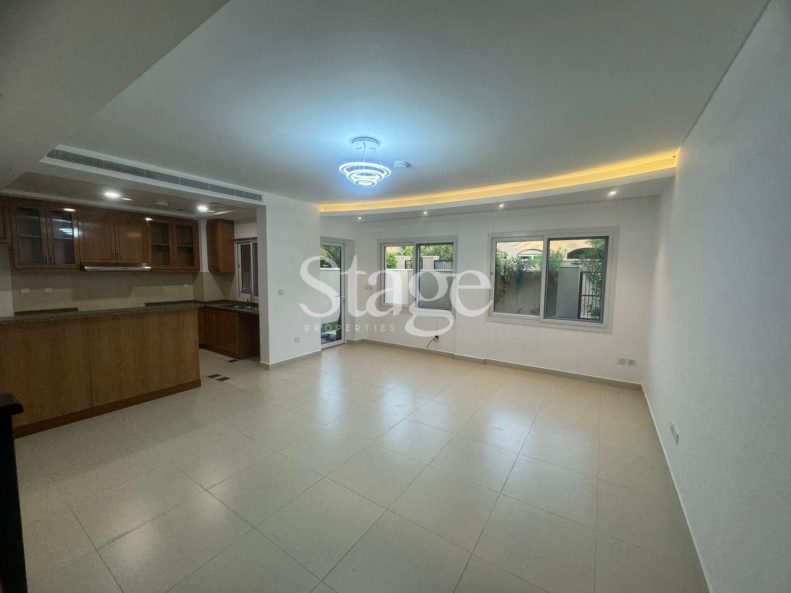 3 bedrooms Villas for Rent in Serena, Dubai VI8796L