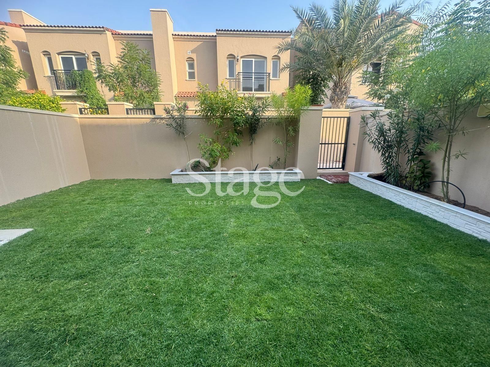 3 bedrooms Villas for Rent in Serena, Dubai VI8796L