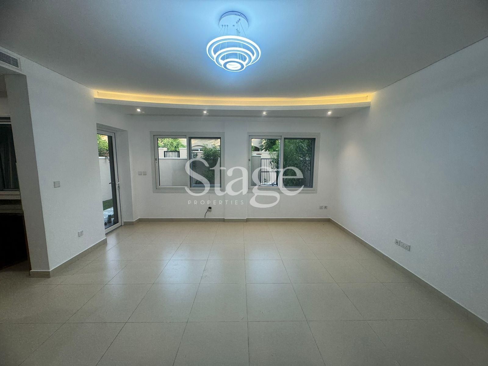 3 bedrooms Villas for Rent in Serena, Dubai VI8796L