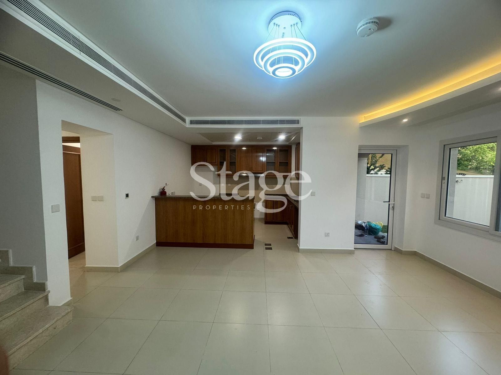 3 bedrooms Villas for Rent in Serena, Dubai VI8796L