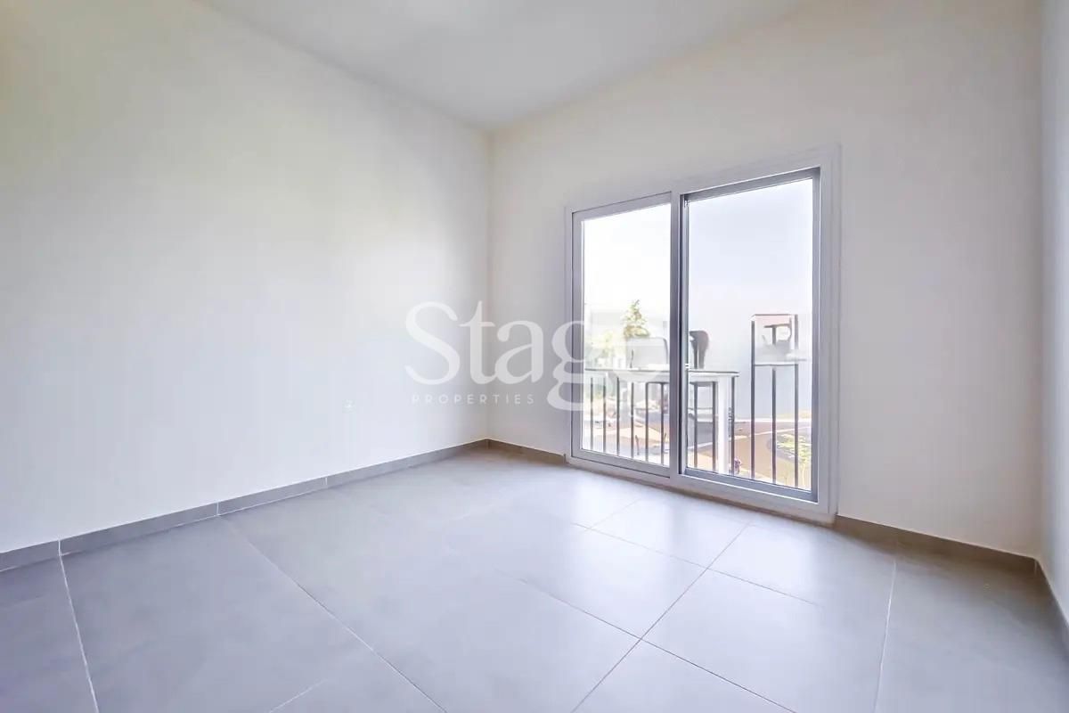3 bedrooms Townhouse for Sale in Dubai Land, Dubai TH8573S