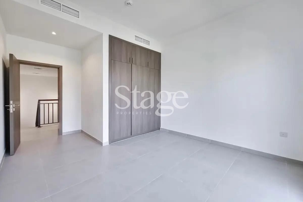 3 bedrooms Townhouse for Sale in Dubai Land, Dubai TH8573S